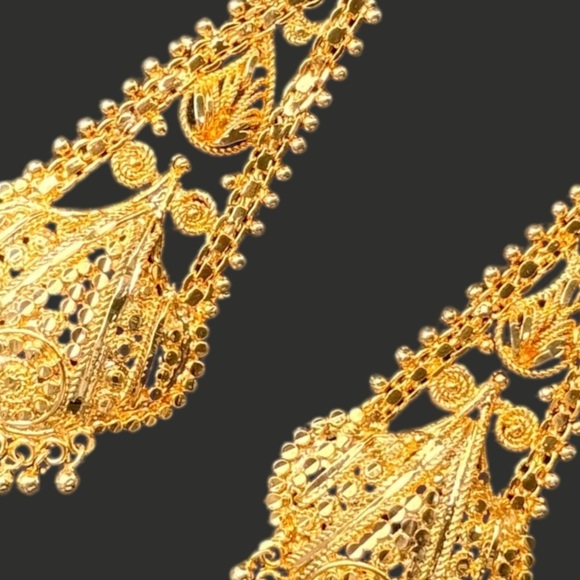 Gold Chandelier Earrings, Half Moon Filigree Earrings  VINTAGE Gold filled Filigree Chandelier Earrings